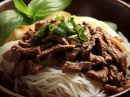 Makaron ryżowy z wołowiną: doskonały przepis na smakowitą potrawę